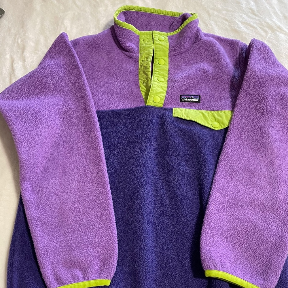 Girls Patagonia pullover